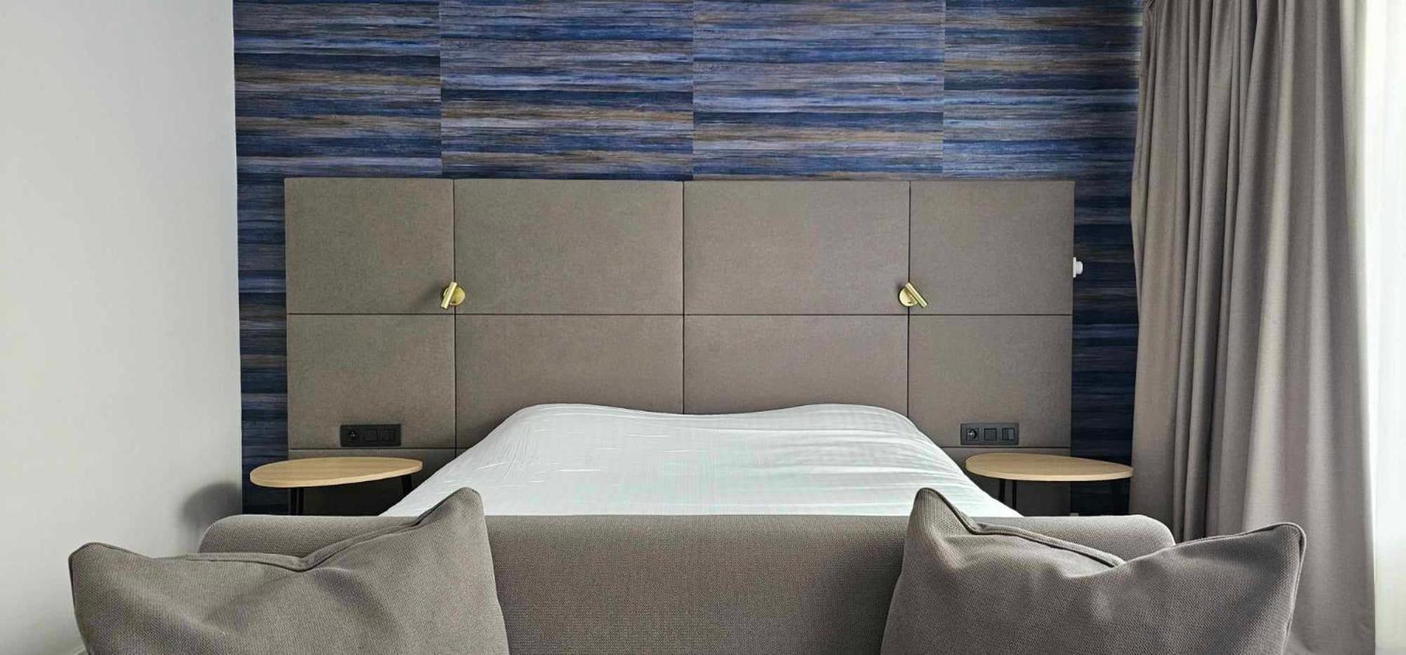 Hotel Les 3 Cles Жамблу Екстериор снимка