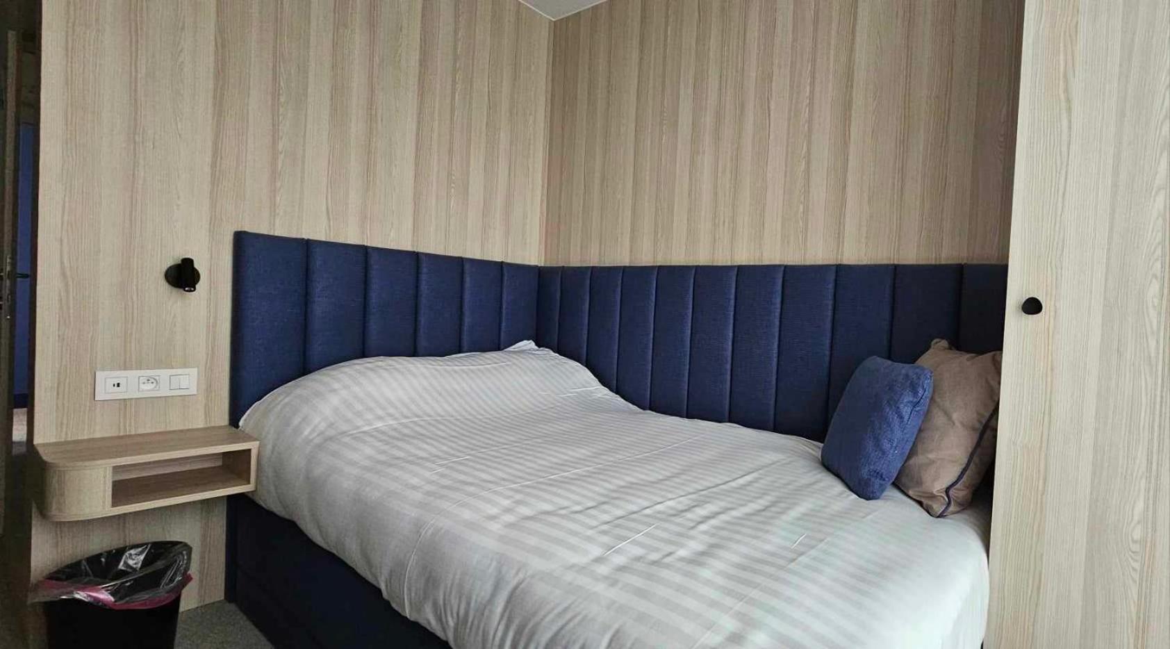 Hotel Les 3 Cles Жамблу Екстериор снимка