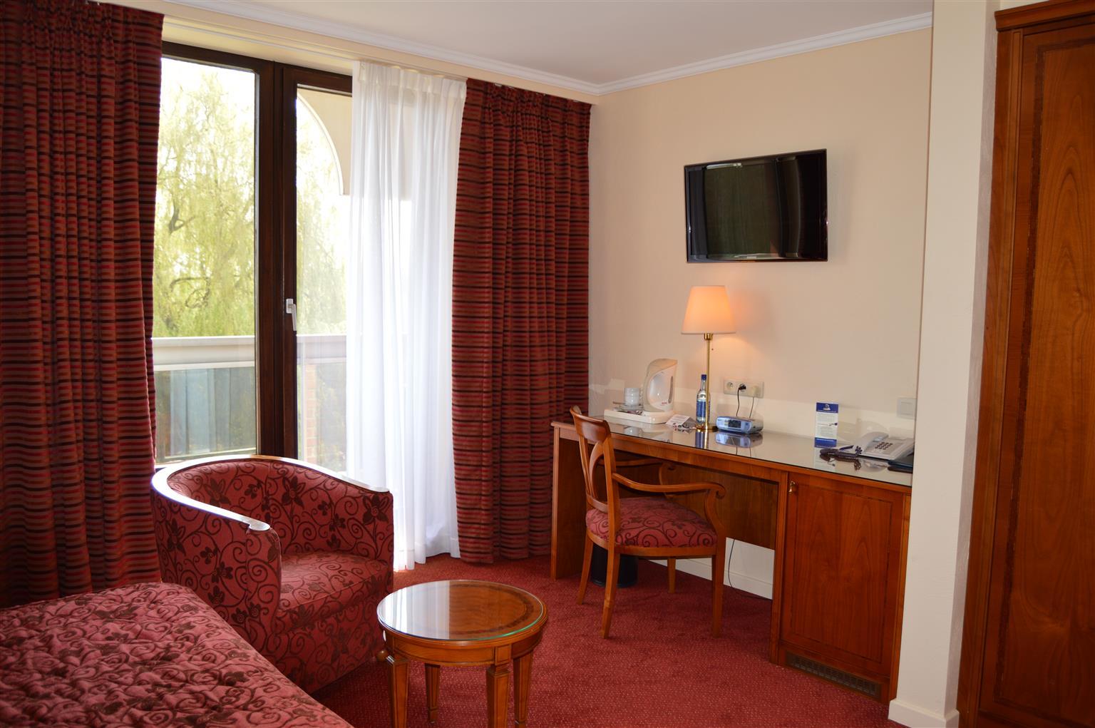 Hotel Les 3 Cles Жамблу Екстериор снимка